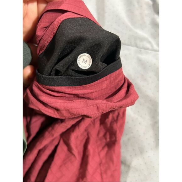 Lululemon surge short lines sz M - Picture 4 of 6